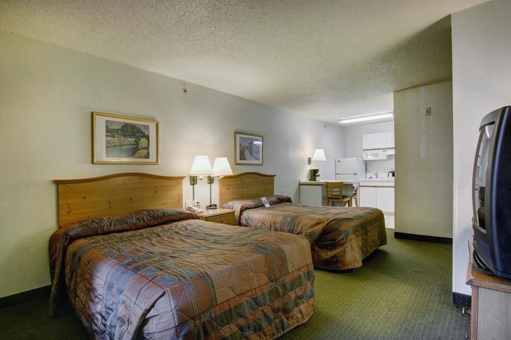Atlanta Hotel Roswell Exterior photo